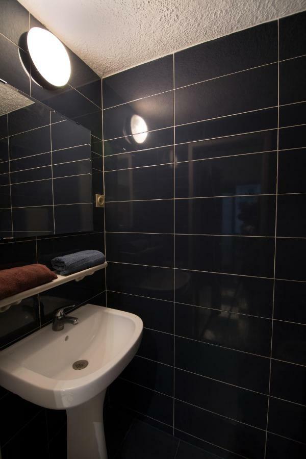 Design Apartment In Sofia Top City Center Luaran gambar