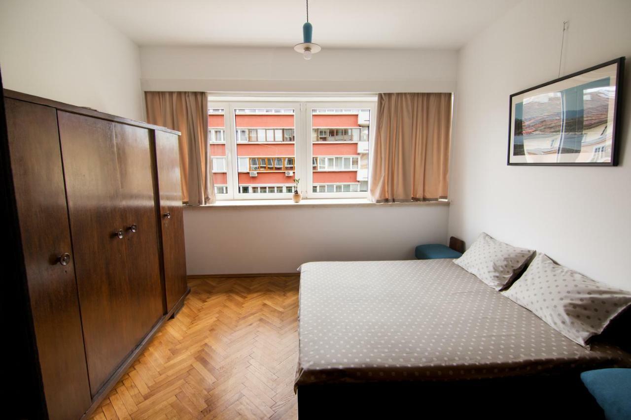 Design Apartment In Sofia Top City Center Luaran gambar