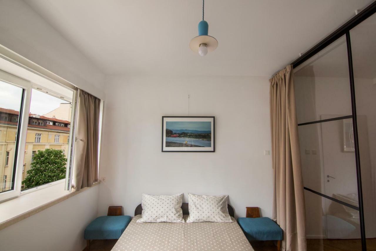 Design Apartment In Sofia Top City Center Luaran gambar